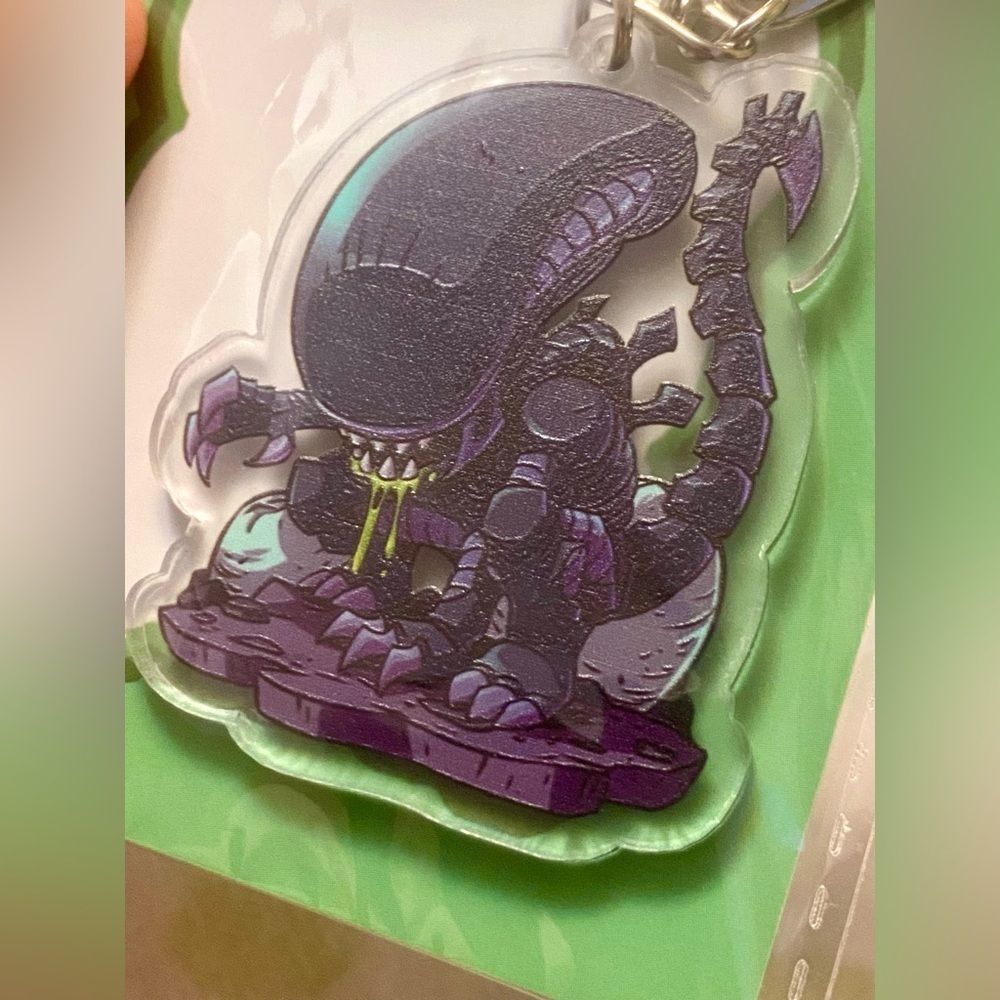 Alien Xenomorph Creature Keychain - Picture 2 of 4